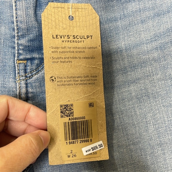 LEVI’S 311 SHAPING SKINNY CAPRI Jeans - Picture 2 of 7